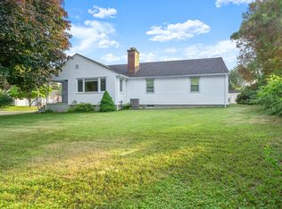 1911 Huntington Rd, Stratford, CT 06614