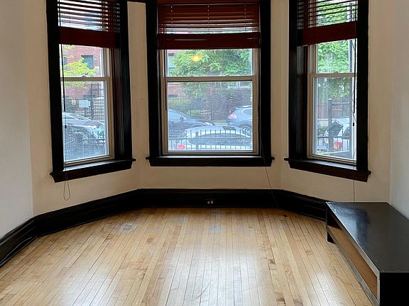 3rd image of 2839 N Albany Ave #1