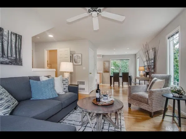 9410 Linden Ave N APT A, Seattle, WA 98103