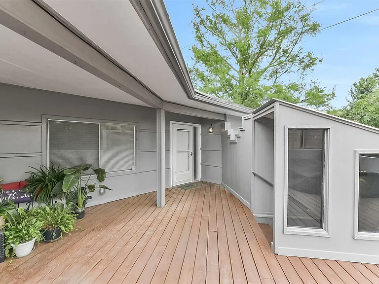 6305 Deerwood Rd — Photo 4