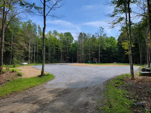91 Woodmere Lane, Saint Albans, ME 04971
