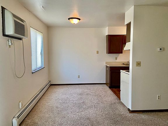 3rd image of 1126 Country Ln