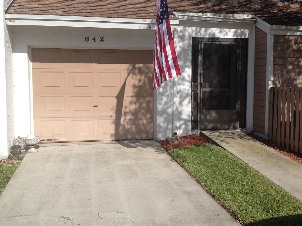 1st image of 642 Woodgate Ln #B