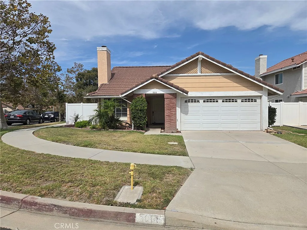 3 bed, 1312 sqft, $3,000 — Photo 1