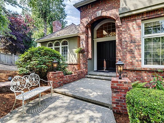 3rd image of 19726 NE 129th Way