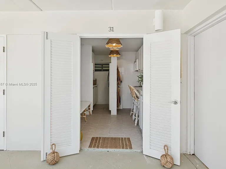 2899 Collins Ave #1025 — Photo 16