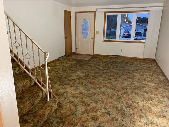 See next photo for what flooring will look like