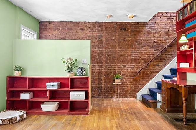 2 Livermore Pl — Photo 4