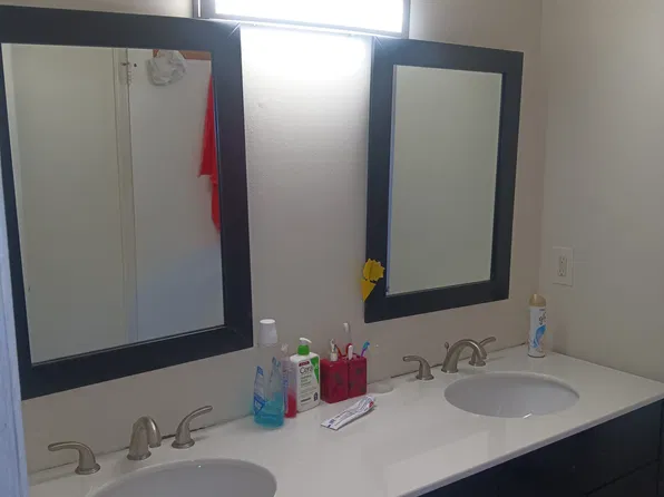 797 Waksman Pl, North Brunswick, NJ 08902
