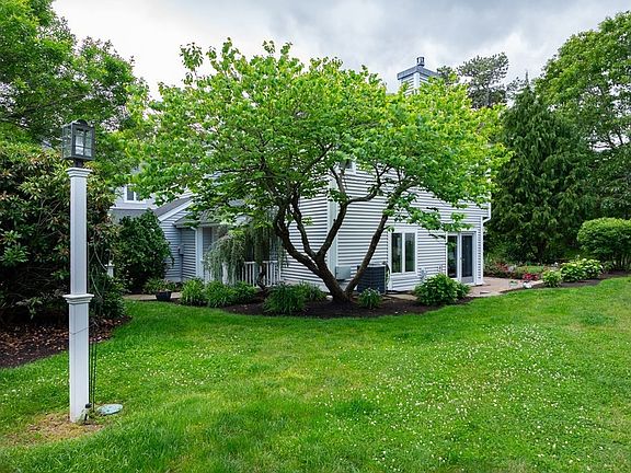 3rd image of 36 Westcliff Dr
