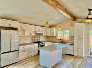 652 Saxony Rd, Encinitas, CA 92024