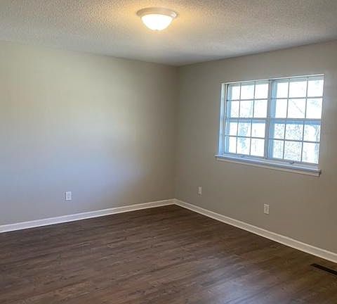 3rd image of 5212 Donlyn Ln Unit A