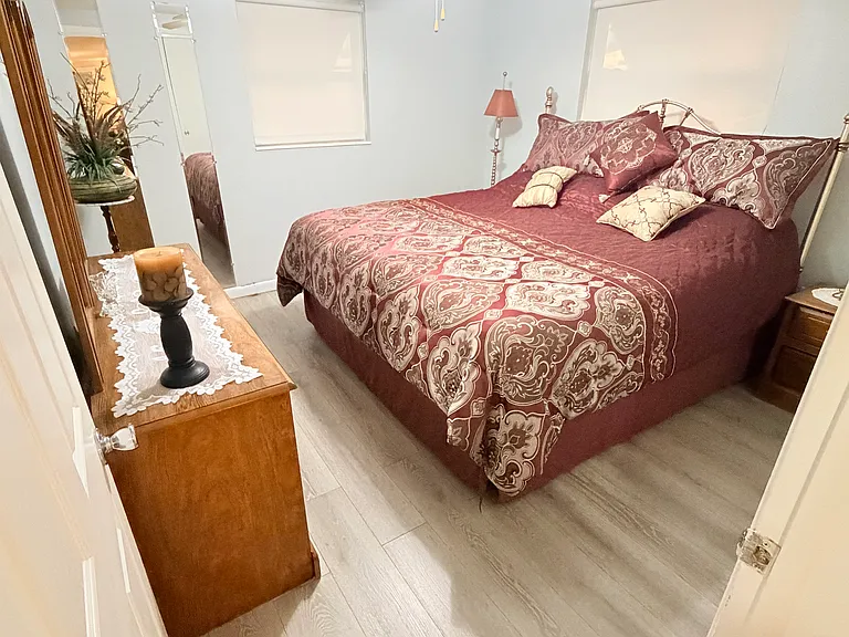 4923 Genesis Ave — Photo 22
