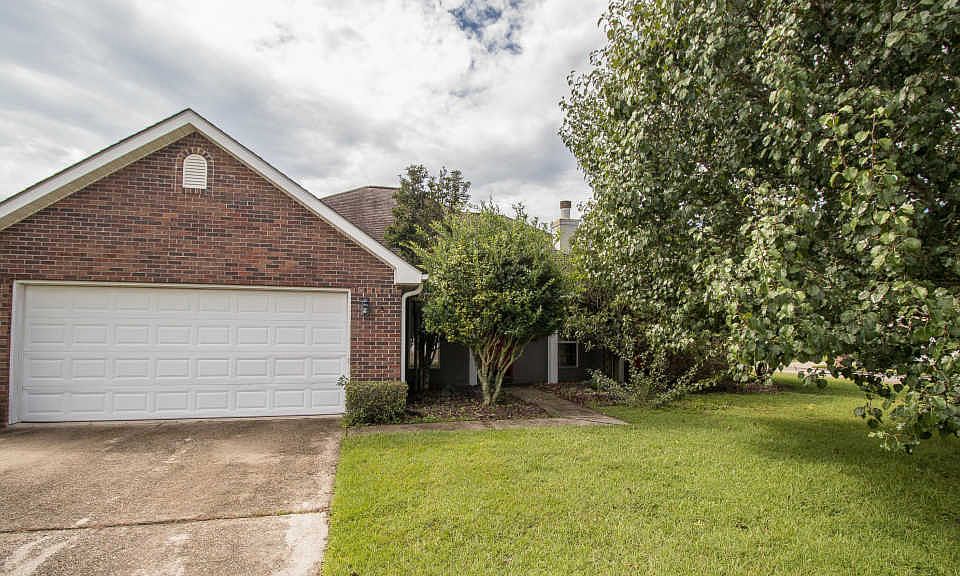 1st image of 15049 Loveless Dr