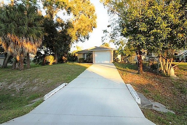 1st image of 26311 Coventry Ln