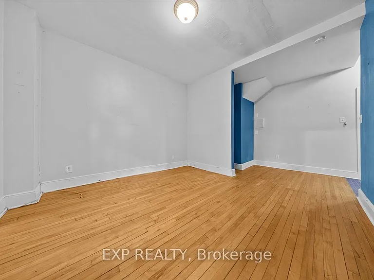 484 Gilmour St #1 — Photo 11