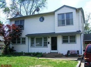 545 S Lafayette St, Florissant, MO 63031