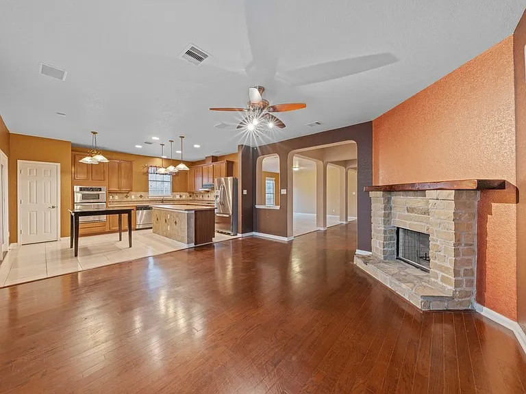 141 Springtree Gate — Photo 11