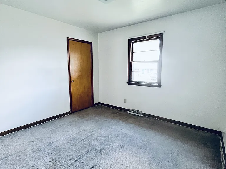 610 Blair St — Photo 8