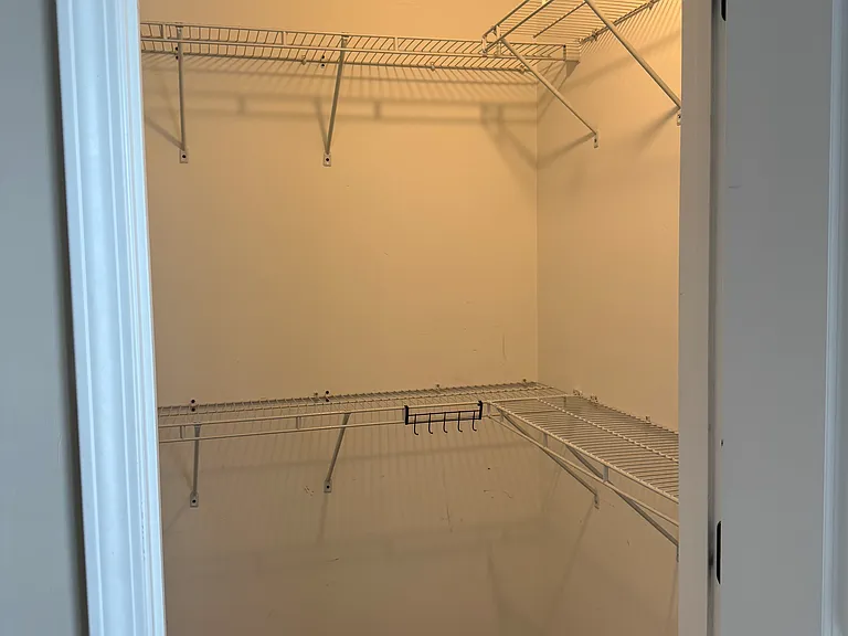 66 Bellvue Dr — Photo 50