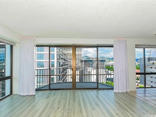 700 Richards St APT 1104, Honolulu, HI 96813