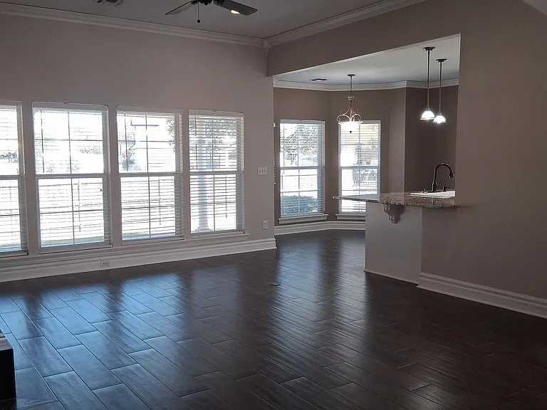 44 Emory Ct — Photo 8