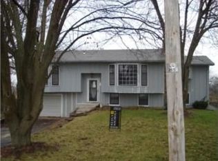 230 E 12th St, Lawson, MO 64062