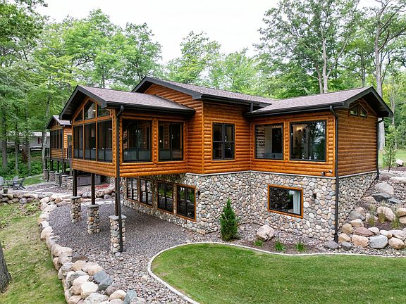 2nd image of 15648 W Victory Heights Cir