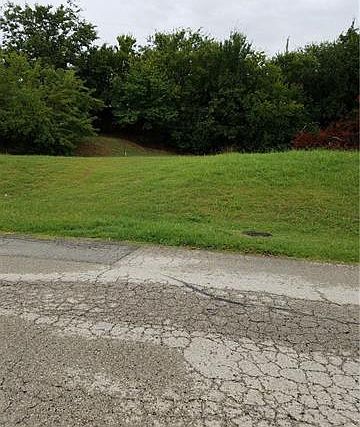 4th image of 142 Parkway Dr