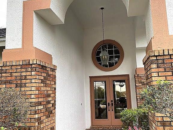 3rd image of 5750 Crestview Dr