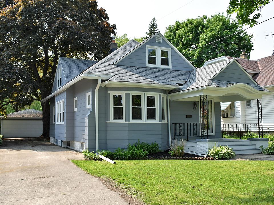 1st image of 1517 N 67th St
