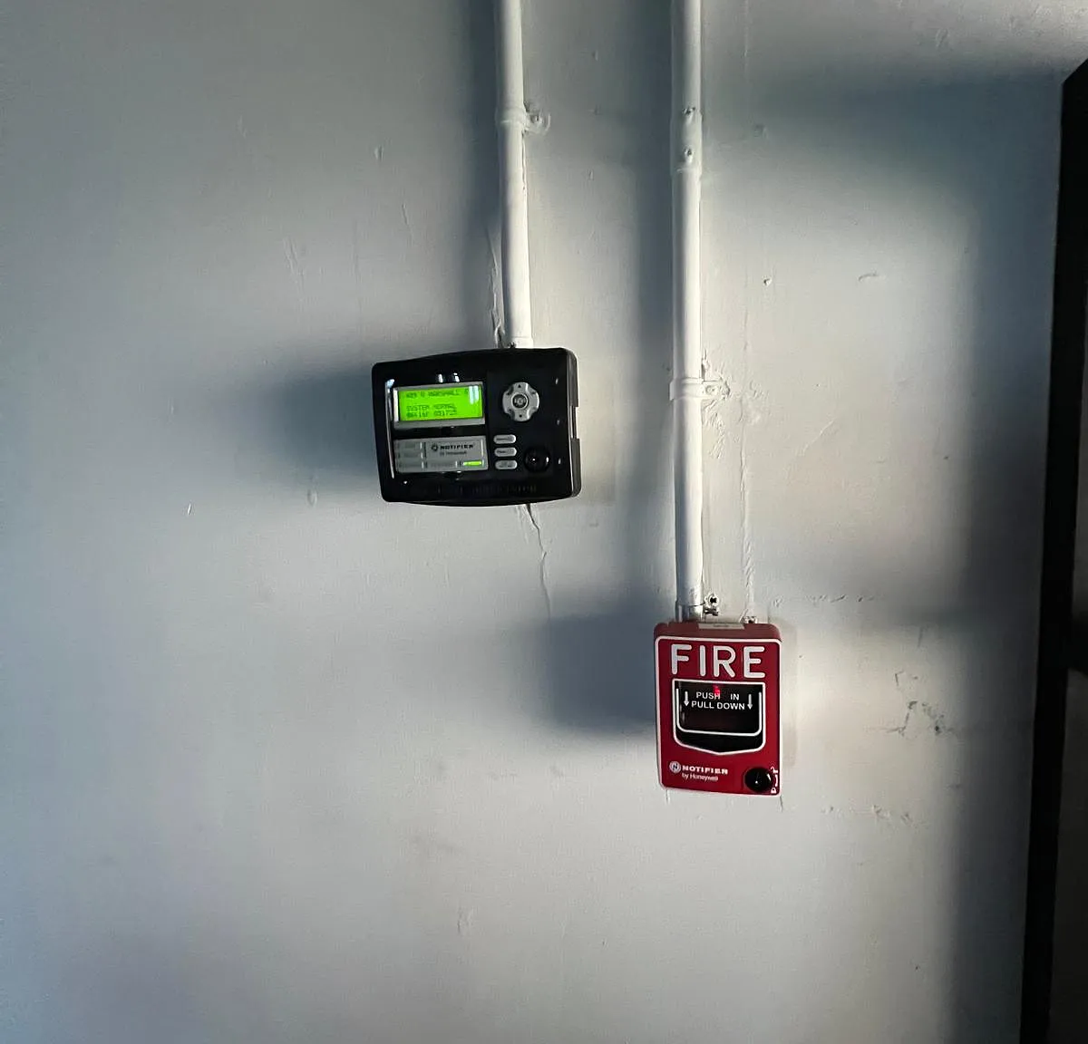 409 W Marshall St — Photo 2