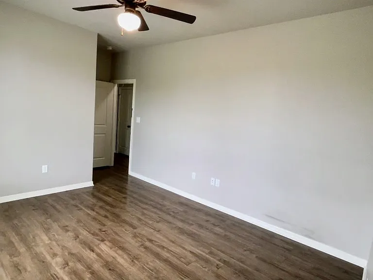 1316 Cordell St — Photo 7