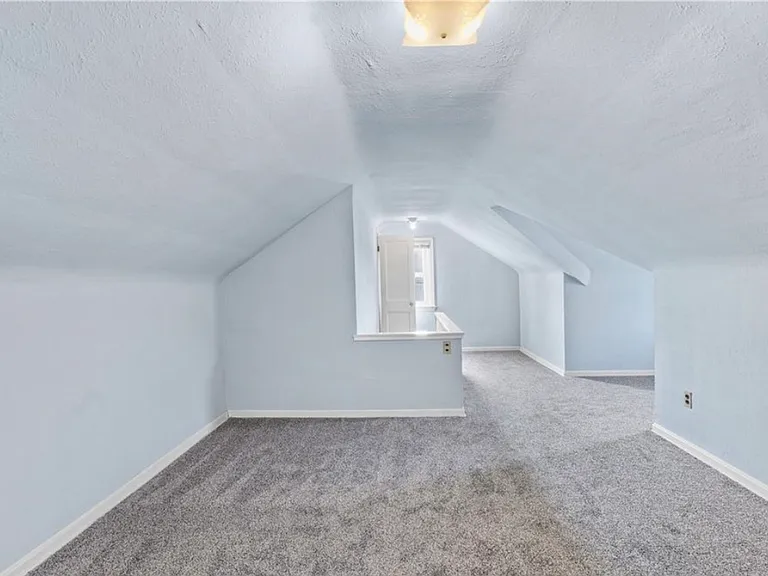 5915 Forest Ave — Photo 14