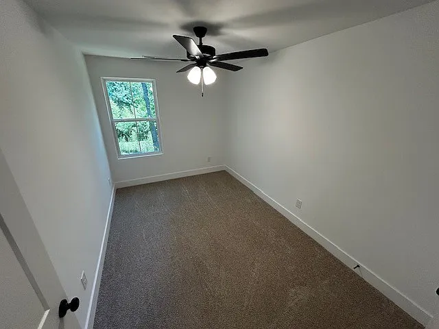 559 W Park Ave #B — Photo 19