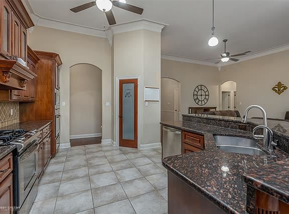 5th image of 302 Tottenham Ct