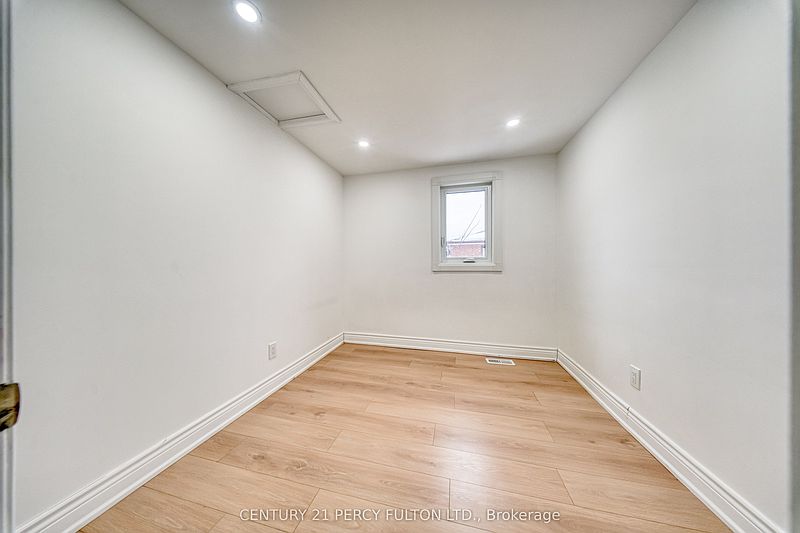 Toronto House for rent - 4 Bedrooms — photo 23