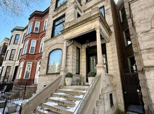 901 W Newport Ave, Chicago, IL 60657