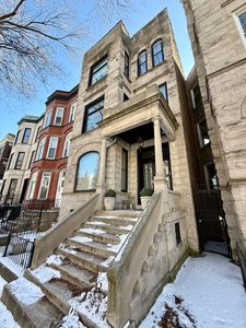 901 W Newport Ave, Chicago, IL, 60657