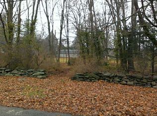 14 Howe St, Bristol, RI 02809