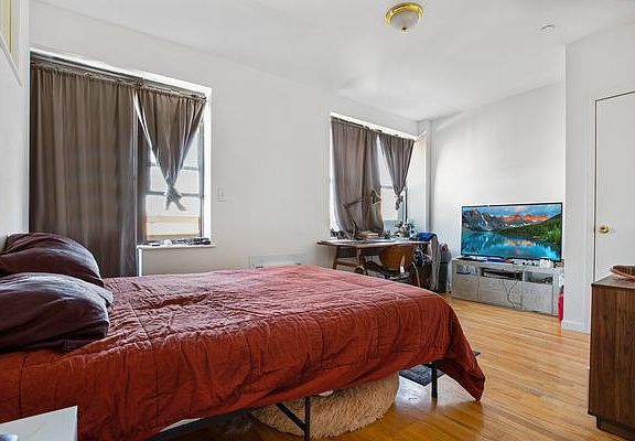 4th image of 2117 3rd Ave Floor 2