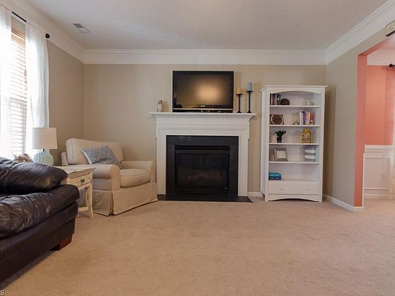 5th image of 2243 Wexford Way
