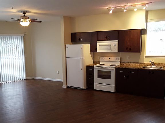 5th image of 6855 N Burlington Ave #2-313