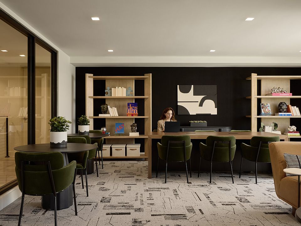 Q Work | Co-Working Space