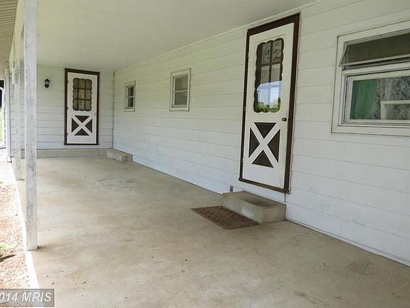 3rd image of 11902 Sun Valley Dr