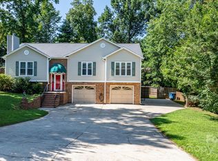 13 Fox Ridge Dr, Granite Falls, NC 28630