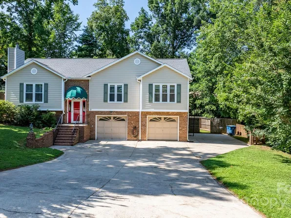 13 Fox Ridge Dr, Granite Falls, NC 28630
