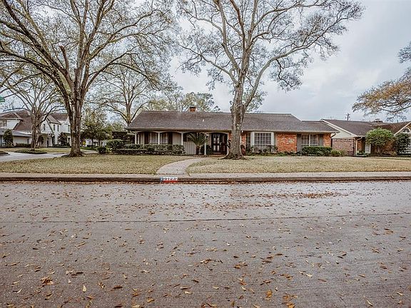 3rd image of 6123 Sugar Hill Dr