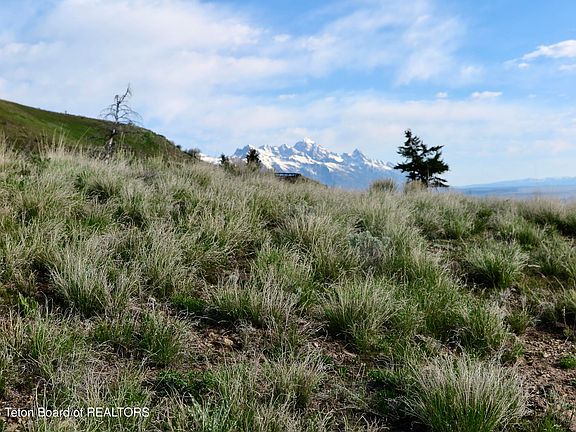 3rd image of 850 W Saddle Butte Dr