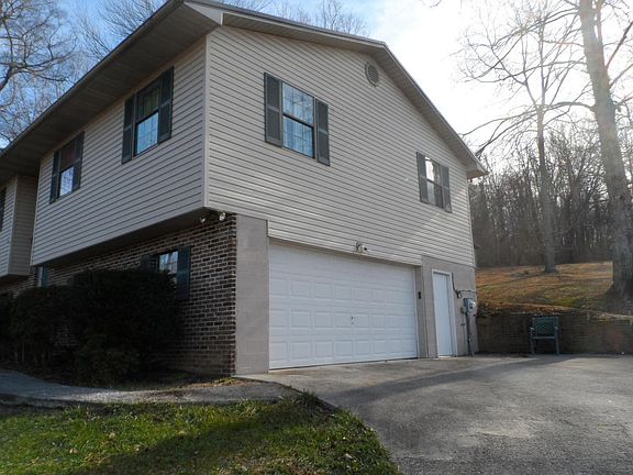3rd image of 487 Lake Drive Ln